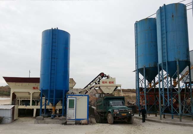 湖南衡(heng)陽穩定土廠(chang)拌設備客戶(hu)現場