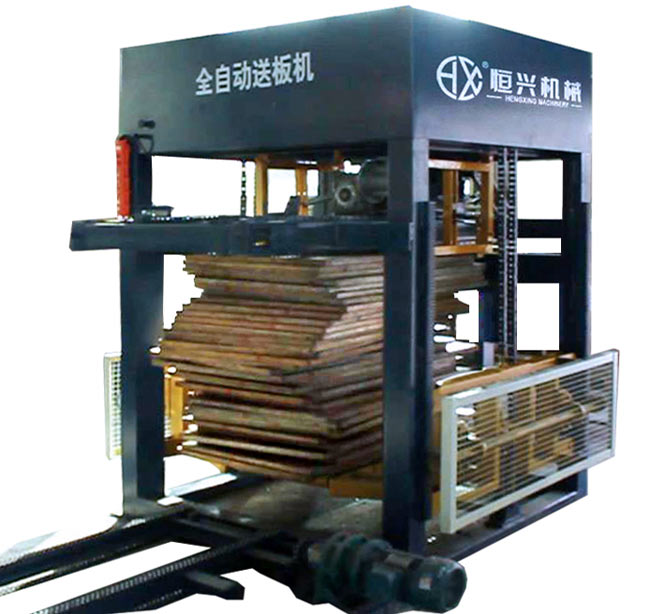 自動上(shang)闆機 供闆(pan)機