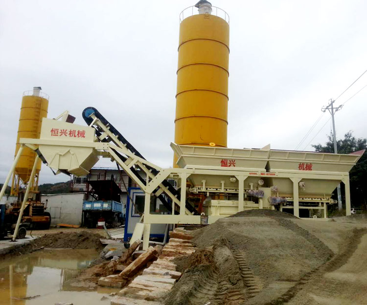 恒興穩(wěn)定土拌和站設(she)備在泉州台商(shāng)投資區安裝調(diào)試完畢
