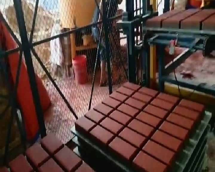 透水(shui)磚生産線(xian)- 恒興透水(shuǐ)磚機視頻(pin)