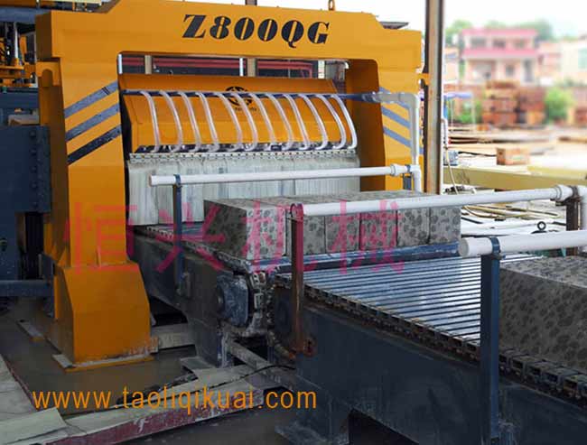 陶粒(lì)泡沫混凝土砌(qi)塊切割設備|水(shui)泥發泡磚切割(ge)生産線