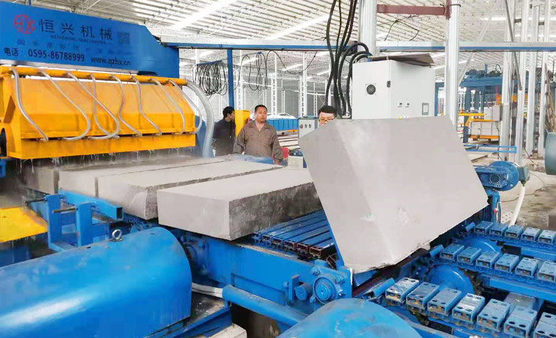 泡沫混凝土自(zi)保溫砌塊設備生(shēng)産工藝